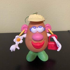 Mrs. Potato Head Hallmark ornament with Green Shoes and Pink Accessories (gH)